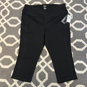 Torrid, women’s capri high rise athletic leggings, plus size 2 (XXL)
